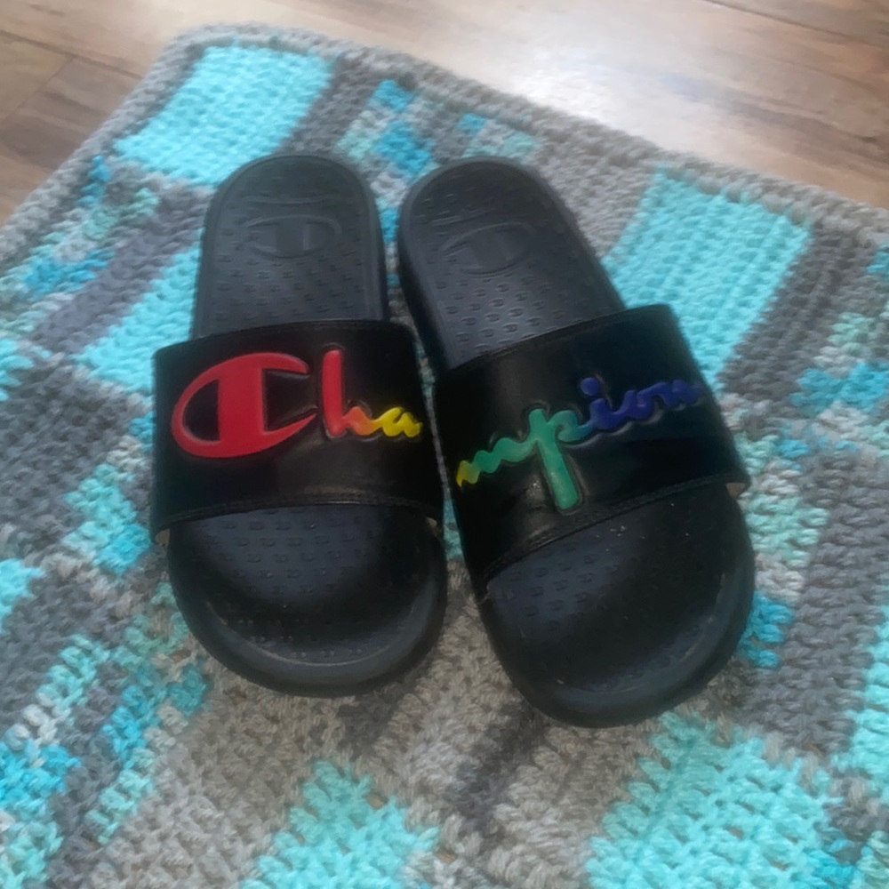 Unisex Champion slides (mens from store)